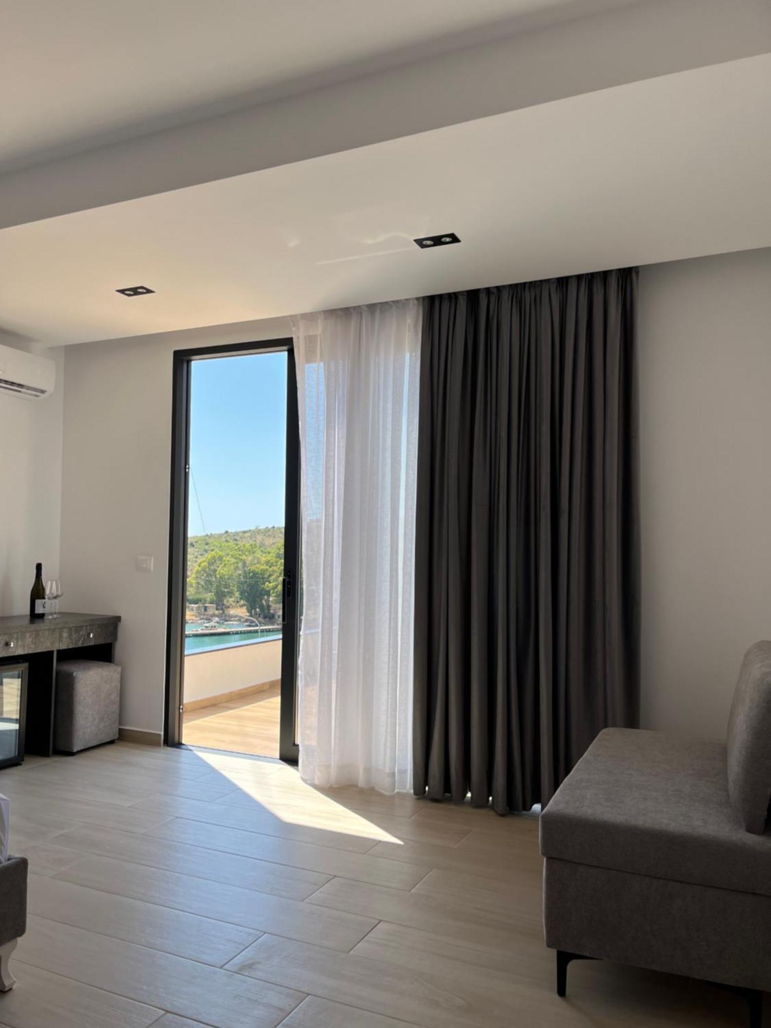 Del Mare Hotel Sarandë Exterior foto